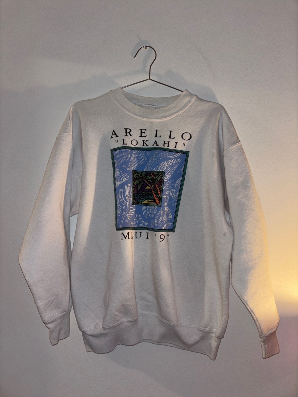 'Lokahi' White Vintage Graphic Crewneck Sweater